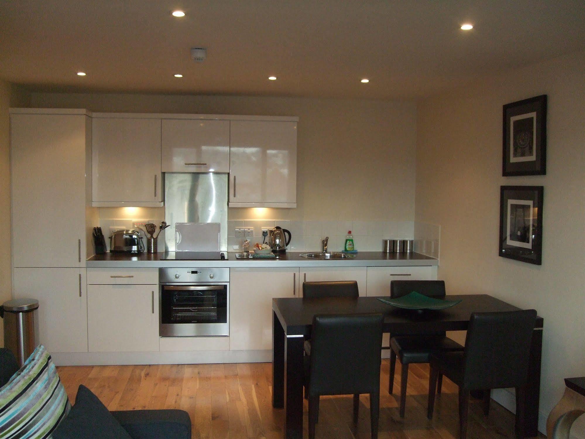 Max At Reading Number 18 Serviced Apartments Экстерьер фото